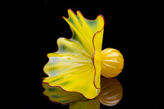 Dale Chihuly Buttercup Persian Sold Out Limited Portland Press Glass Sculpture